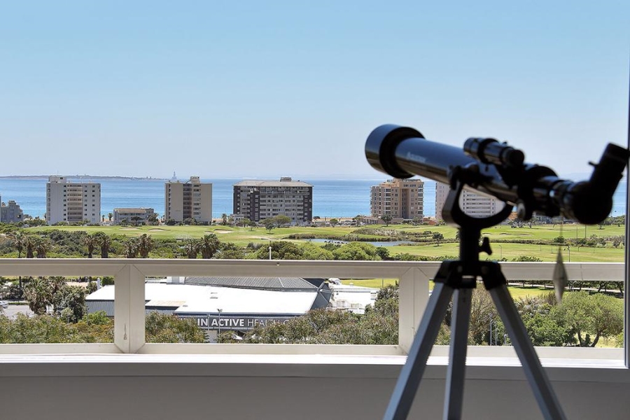 To Let 3 Bedroom Property for Rent in Green Point Western Cape